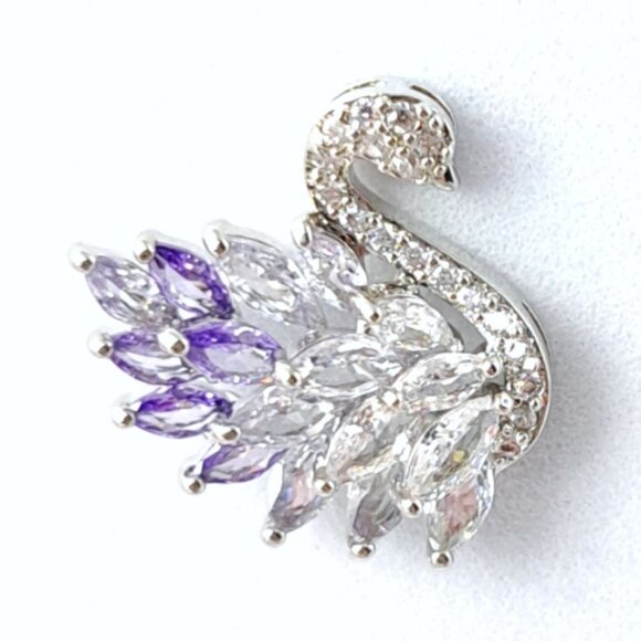 Elegant Swan Crystal Earrings - Picture 3 of 3